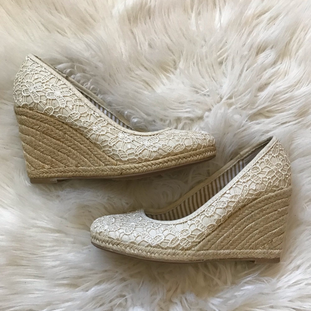 UNLISTED WEDGE ESPADRILLES ✨😍